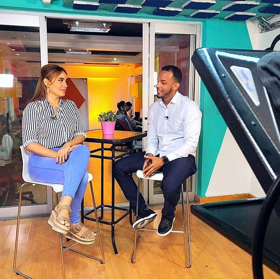 のインスタグラム：「Gracias @sussyjimeneztv. Muy buena. #siemprepro」