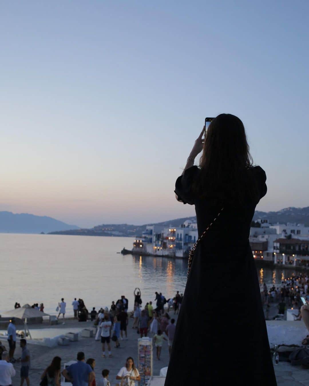 ブルーナ・テノリオさんのインスタグラム写真 - (ブルーナ・テノリオInstagram)「Last night in #Mykonos ✨ #sunset #brunatakestheworld #ootd #mykonos #greece」6月26日 6時06分 - brunatenorio