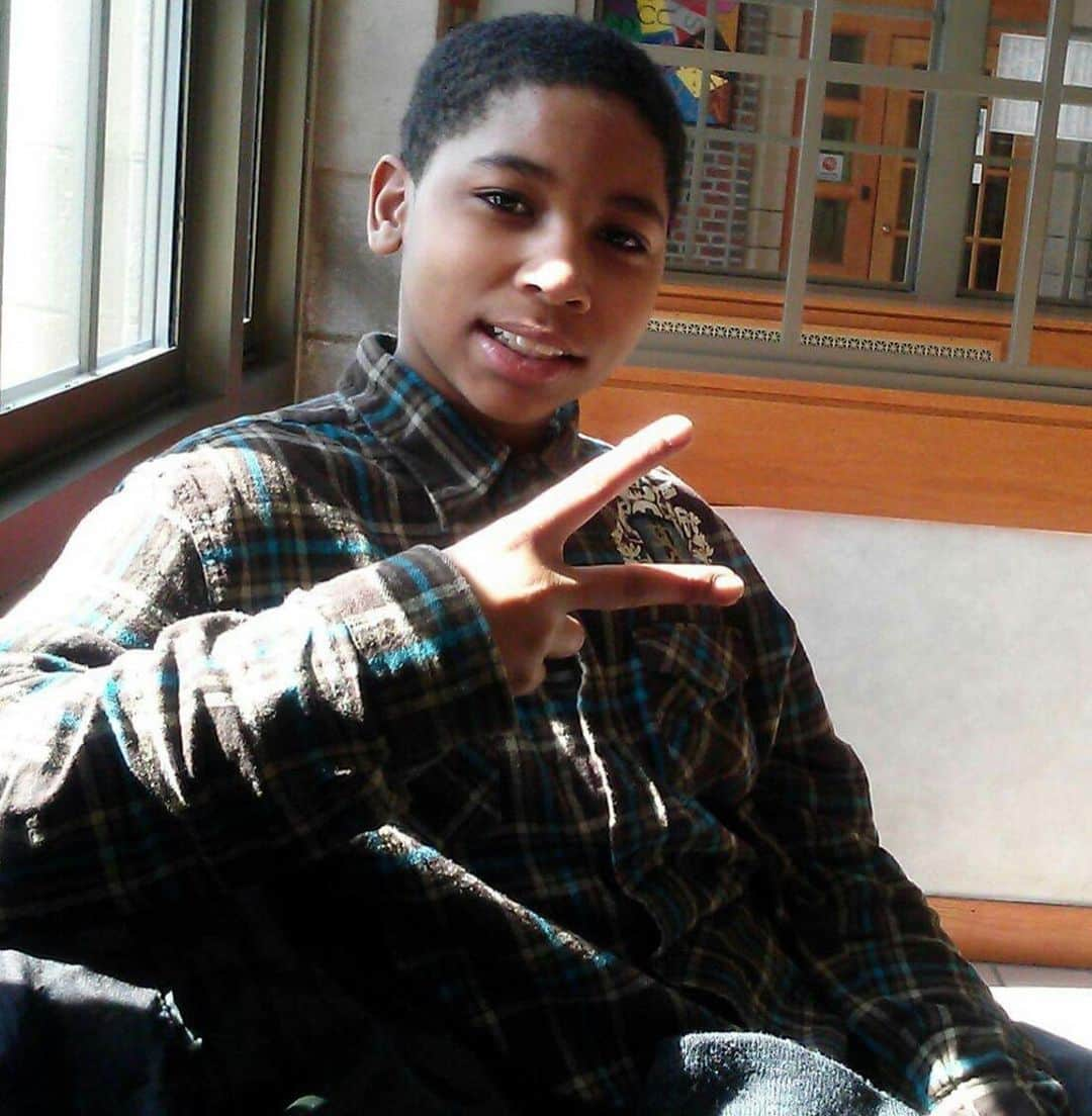 コモンさんのインスタグラム写真 - (コモンInstagram)「At 12 years old, Tamir Rice was tragically shot and killed by the Cleveland Police while he was playing in the park. Today would’ve been his 17TH Birthday. Instead of simply celebrating, Tamir’s courageous mother is still fighting to keep the cop who killed Tamir off the Cleveland Police Force. Sending Love and Light to Tamir’s family and friends. God Bless.」6月26日 6時25分 - common