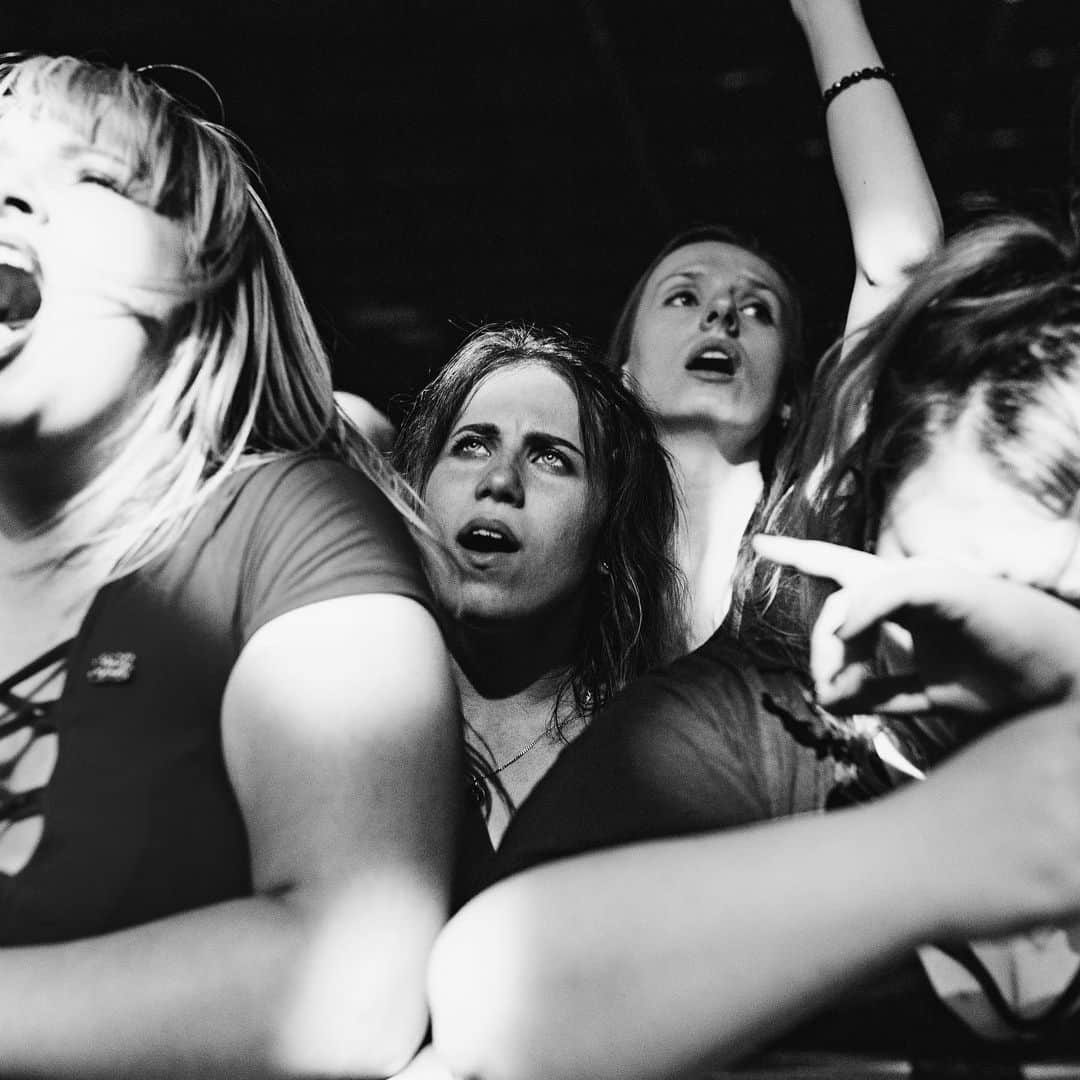 ジー・ヘイルさんのインスタグラム写真 - (ジー・ヘイルInstagram)「Headline show; Warsaw, Poland  Photos by @judyhwon」6月26日 6時46分 - officiallzzyhale
