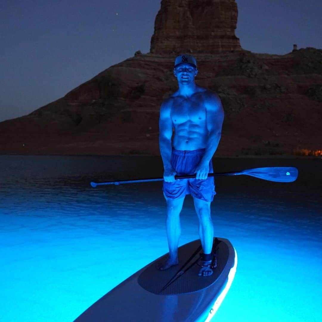 スティーブ・クックさんのインスタグラム写真 - (スティーブ・クックInstagram)「The most magical place on earth - Lake Powell UT/AZ. Where is your favorite place you’ve ever been?」6月26日 7時06分 - stevecook