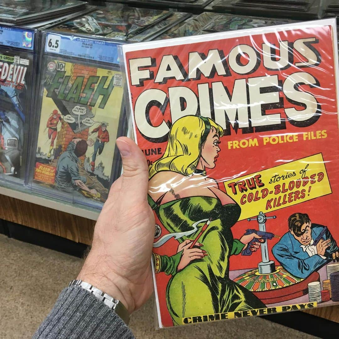 テディ・シアーズさんのインスタグラム写真 - (テディ・シアーズInstagram)「Just swung by Earth-2...Comics, that is, to have my Famous Crimes 1 slabbed. Oh baby! I see you back there Flash 123.... @earth_2_comics #FamousCrimes #CGC #GoldenAge #GGA #Flash123」6月26日 7時01分 - teddysears