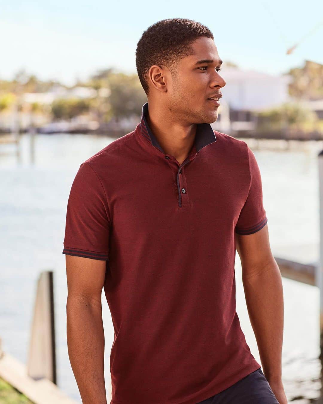 ペリーエリスのインスタグラム：「Stand out wherever you go with the Perry Icon Polo. Tap to shop. #PerryEllis #LifeReadySince1976」