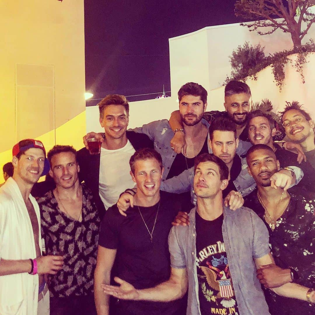 アダム・センさんのインスタグラム写真 - (アダム・センInstagram)「@nick__bateman ‘s Bachelor Party was of epic proportions. We lived the movie “The Hangover” You are a product of the company you keep, what a truly loving awesome group of guys. Some whom I just met this weekend. This says alot about Nick’s next step in life. Happy for you my friend! And were all happy to cast you into the role of the loving husband you were meant to be. 🎬 #Vegas #Palms」6月26日 7時46分 - adamsenn