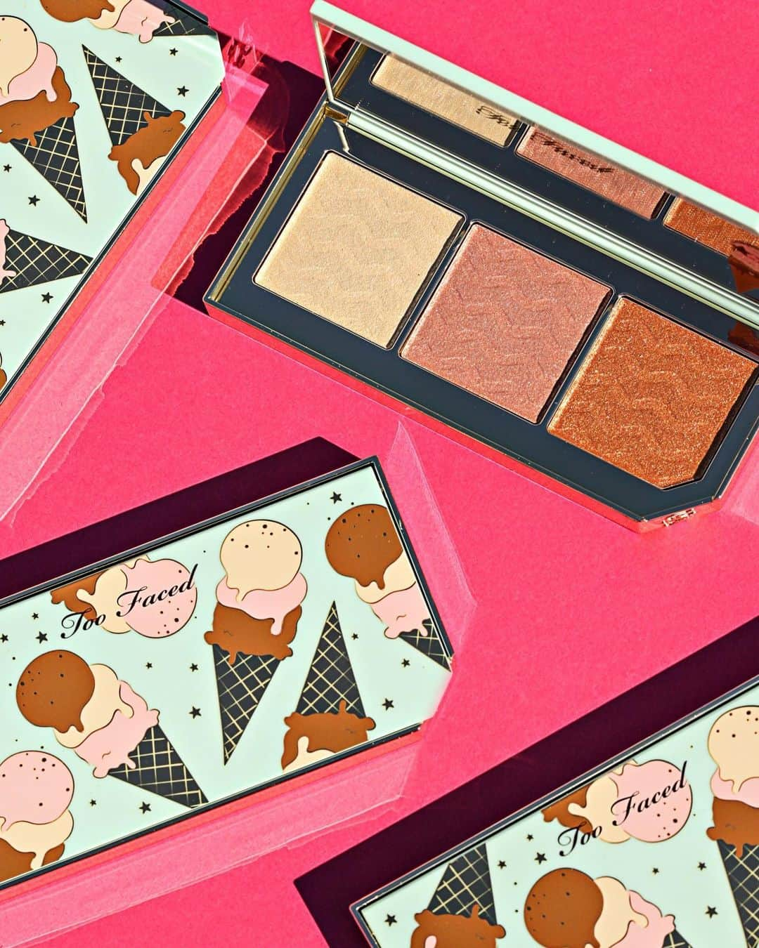 Too Facedさんのインスタグラム写真 - (Too FacedInstagram)「Create the ultimate ✨Summer GLOW✨ with our Triple Scoop Highlighting Palette - bursting with hyper-reflective glitter and sparkling dimension! 🍦 It even smells like Neopolitan ice cream! Available @ultabeauty. #toofacedtutti #toofaced」6月26日 9時02分 - toofaced