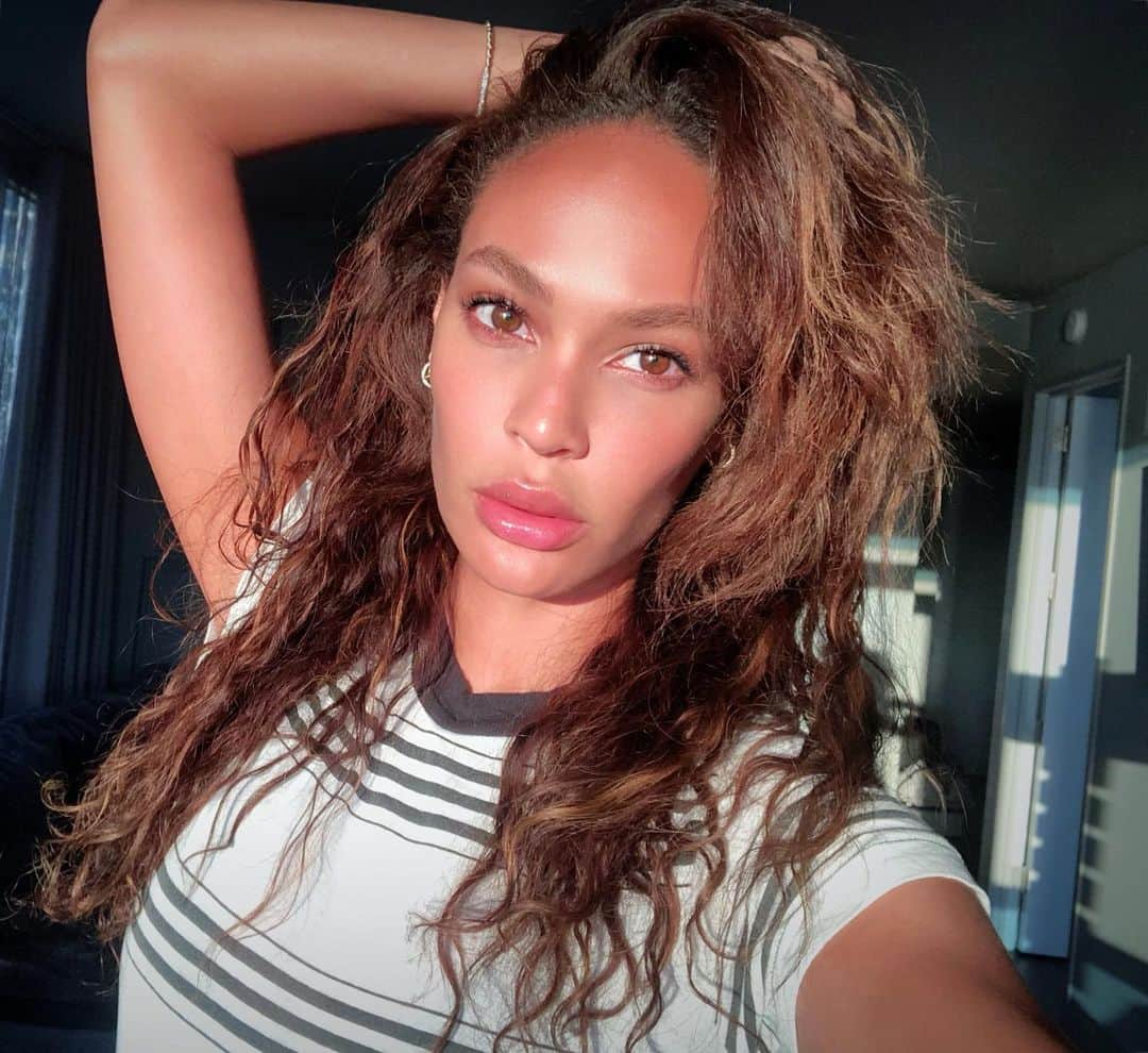 ジョアン・スモールズさんのインスタグラム写真 - (ジョアン・スモールズInstagram)「When you got that Island Tan 🌴 Amo mi color」6月26日 9時11分 - joansmalls