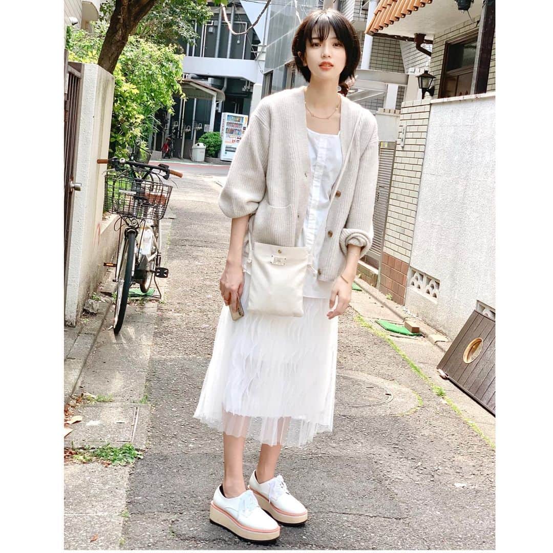 江夏詩織さんのインスタグラム写真 - (江夏詩織Instagram)「お気に入りの靴とお洋服で おさんぽ🚶‍♀️」6月26日 19時06分 - shiori_enatsu