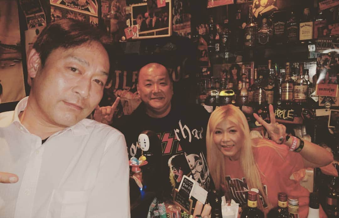 中村松江さんのインスタグラム写真 - (中村松江Instagram)「昨日は目黒鹿鳴館のぺぺさんの店、新宿のロックバー“ぺぺトリック”へ清元美十郎さんと一緒に行きました。 写真はぺぺさん、Naked Machineのヴォーカル、KANさんと共に✨ #歌舞伎#中村松江 #鹿鳴館山口 #pepetrick#清元美十郎#新宿#nakedmachine #kan」6月26日 20時28分 - matsue_nakamuraofficial