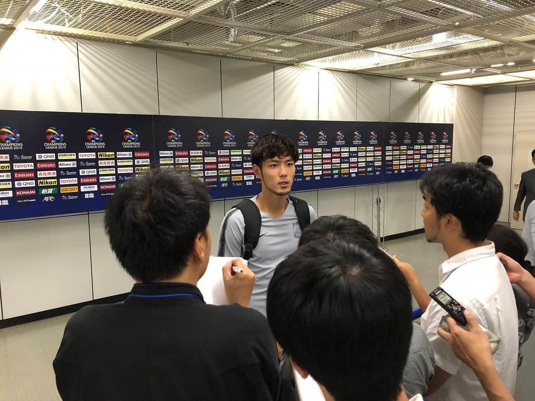 日本テレビ「日テレサッカー」さんのインスタグラム写真 - (日本テレビ「日テレサッカー」Instagram)「【#ACL2019 浦和 逆転でベスト8へ】 . #槙野智章 選手 「サポーターの皆さんの前でサプライズをお見せする」 . #杉本健勇 選手 「キックオフ直後から全員でゴールを目指す」 . 2017年以来の #アジア制覇 へ🏆 ベスト8をかけた日韓戦 🇰🇷 #蔚山 × #浦和 🇯🇵 . 日テレジータス 今夜7時45分から生中継📺 . #浦和レッズ #urawareds #日テレ #日テレサッカー」6月26日 11時34分 - ntv_football