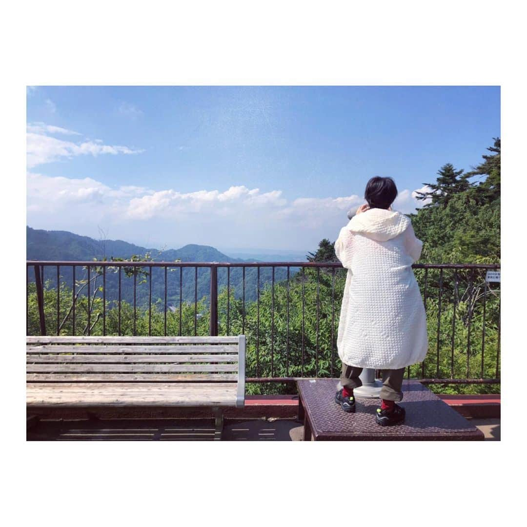 高橋愛さんのインスタグラム写真 - (高橋愛Instagram)「高尾山⛰ ㅤㅤㅤㅤㅤㅤㅤㅤㅤㅤㅤㅤㅤ ㅤㅤㅤㅤㅤㅤㅤㅤㅤㅤㅤㅤㅤ #tokyo #japan #mountain #山 #高尾山 #sky #空 #voce #vocemagazine  #高橋愛の美トリップ #美トリップ #また行きたい場所が増えました🙏🏻」6月26日 11時46分 - i_am_takahashi