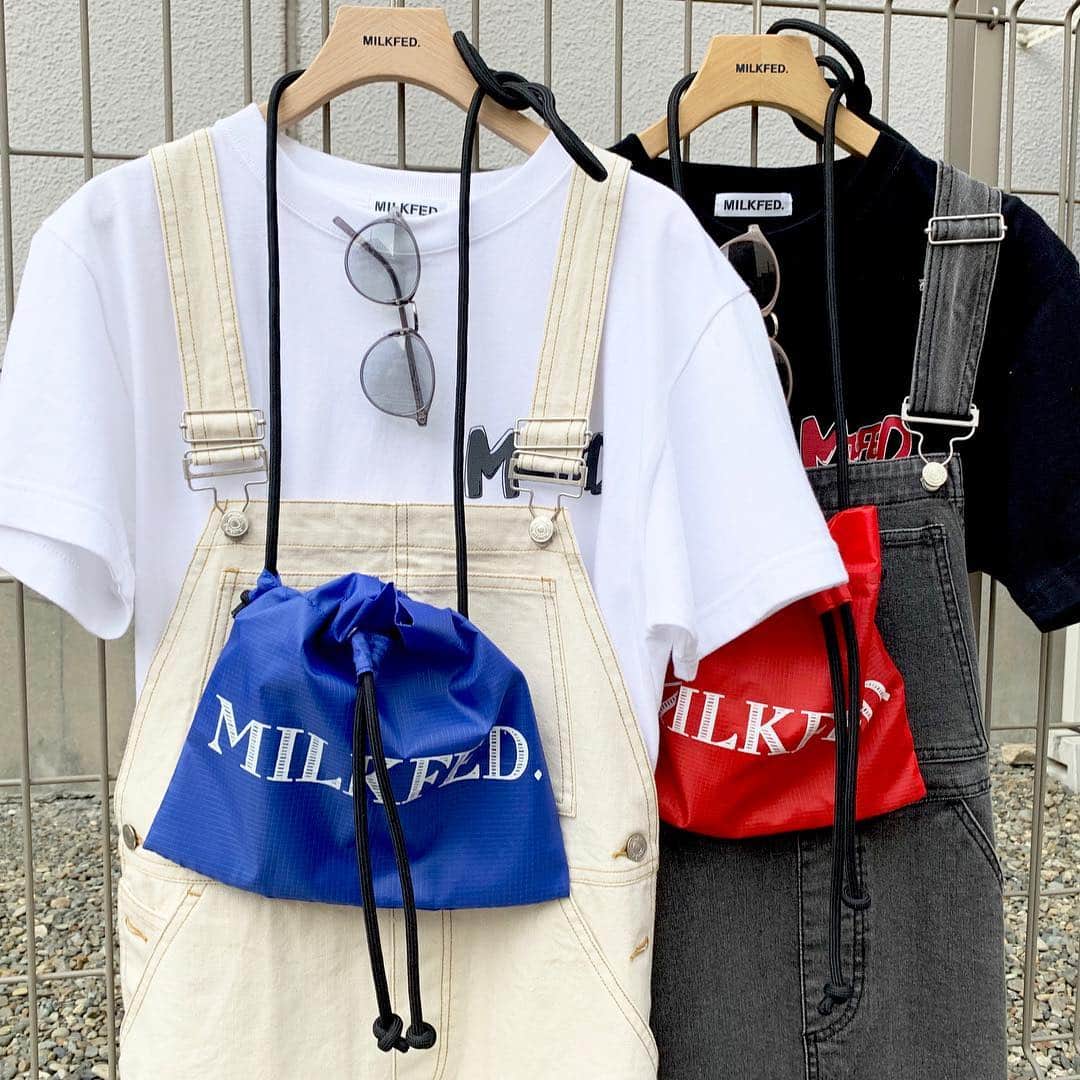 MILKFED.さんのインスタグラム写真 - (MILKFED.Instagram)「<<NEW ARRIVAL>>﻿﻿ ﻿ 巾着型のショルダーバッグは﻿ 夏に持ちたいポップなカラー展開！﻿ フェスなどレジャーシーンにも﻿ ぴったりな軽量素材。﻿ ﻿Tシャツコーデにもぴったり♡  LOGO PRINT PURSE ¥4,000+TAX﻿ ﻿ ﻿ #milkfed #milkfedjp﻿﻿ #ミルクフェド ﻿ #casualstyle ﻿﻿﻿﻿﻿﻿﻿﻿#bag #ガーリーストリート﻿﻿﻿﻿﻿ ﻿﻿ ﻿」6月26日 11時41分 - milkfedjp