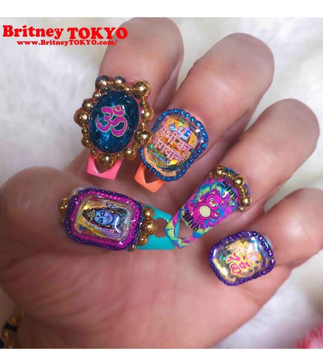 Britney TOKYOさんのインスタグラム写真 - (Britney TOKYOInstagram)「Decorative💅🏻✨ #nailart #nails #art #britneyTOKYO  Using @naillabousa @prestogel  @apresnailofficial #britneygelx」6月26日 12時40分 - britneytokyo