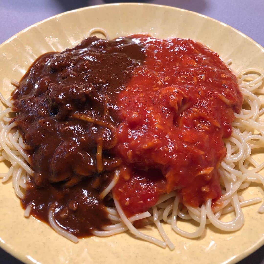 井林辰憲さんのインスタグラム写真 - (井林辰憲Instagram)「. 国会最終日。  どうしても食べたくて#国土交通省  地下の#ビュッフェ霞 へ  #ピリ辛ビーフハヤシ  #トマトソース の  #あいがけ大 です。  #井林ふらり  #国会らいふ」6月26日 12時43分 - ibayashi.tatsunori