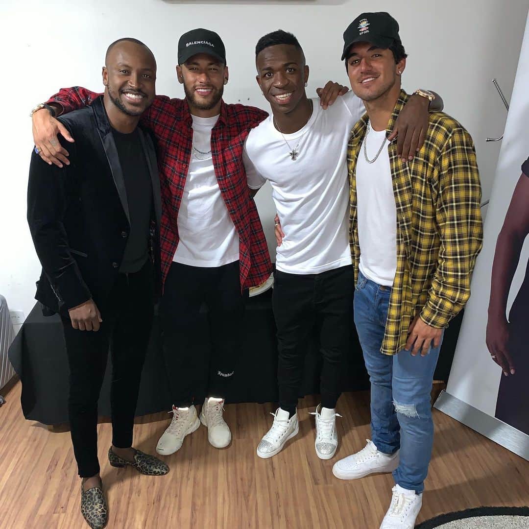 のインスタグラム：「Obrigado pela presença e vir curtir comigo! Idolos no que fazem!」