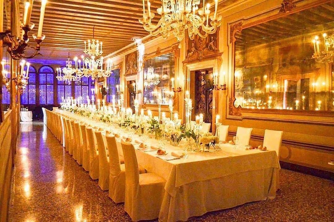 ファンクマスター・フレックスのインスタグラム：「Shhhhhhh! Private Party! FunkFlex on the set! #Ad @ciroc will be what we sipping! Have them dancing shoes ready! I heard the menu for the evening is quite special! Renaissance Baltimore Harborplace Hotel! Terrance we rolling! @litdigitaldjs」