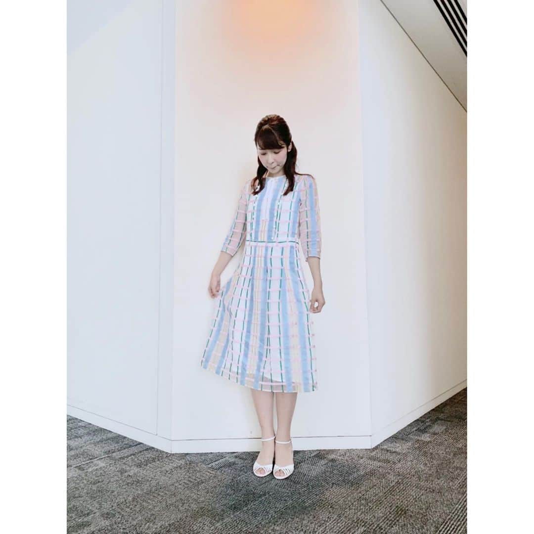 山下耀子さんのインスタグラム写真 - (山下耀子Instagram)「. . 先日のスタジオ衣装は #ADELLY さんでした☺️ 褒められワンピースでした☺️」6月26日 13時32分 - twinkleyesy