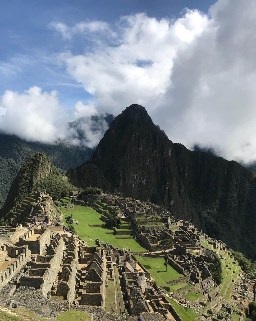 ク・チヨンのインスタグラム：「AMAZING and BEAUTIFUL #Machupicchu "Lost City of the Incas" #Peru」