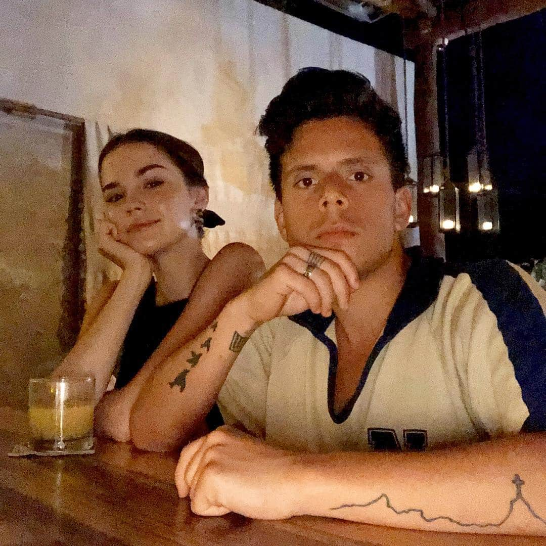 マイア・ミッチェルさんのインスタグラム写真 - (マイア・ミッチェルInstagram)「Shoutout to self timer for the only pictures we have together on this vacation ❤️」6月26日 13時56分 - maiamitchell