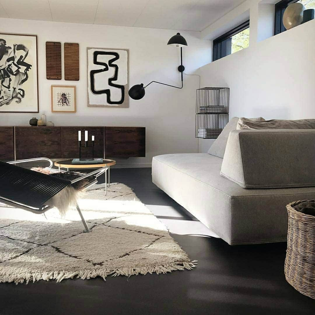 eilersenさんのインスタグラム写真 - (eilersenInstagram)「A ray of sunlight striking the Playground sofa in the stylish livingroom of @aolsen123 • • • #Eilersen #playground #sofa #interiordesign #design #homedecor #home #decor #architecture #furniture #interiors #decoration #homedesign #luxury #inspiration #style #interiordesigner #designer #coffeetable  #homesweethome #handmade #interiorstyling #house #instahome #livingroom #boliginspiration #interior #hometour」6月26日 14時09分 - eilersen