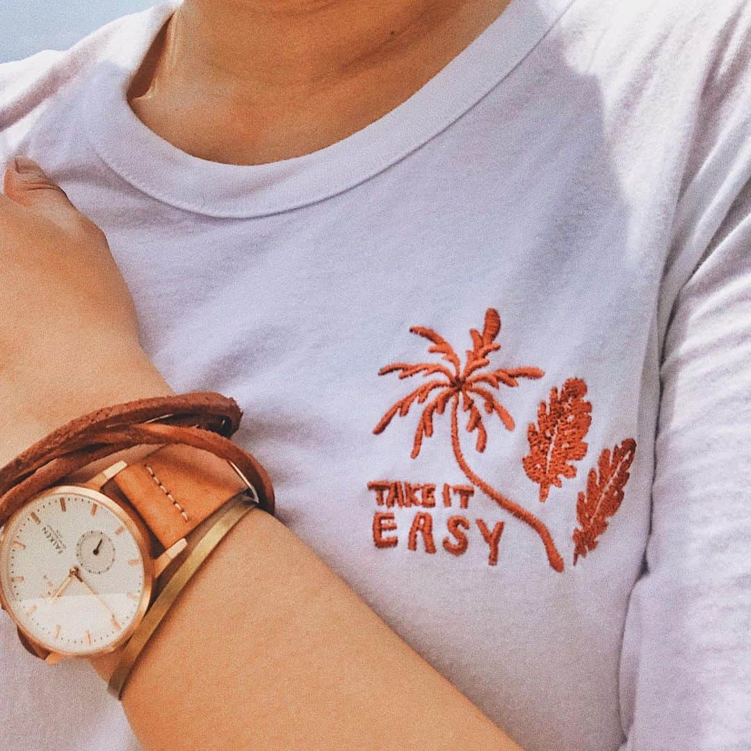 Tattyのインスタグラム：「Take it easy🌴🌞🌈 #hurleyjapan #hurley #triwa」