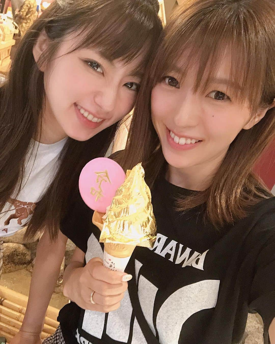 林弓束さんのインスタグラム写真 - (林弓束Instagram)「おひるはちょっと贅沢に 食べてみたかった 金沢お寿司を🍣✨✨✨ #みつ川 さんへ🍣✨✨✨ どれもほっぺた落ちるかとおもった🥺🥺🥺 お寿司が口の中で溶ける🥺🥺🥺 日本酒ものんでお昼から少しぽーっとなりながら 茶屋街で #金箔ソフト たべました💗happy〜✨ . . . #金沢旅行 #石川旅行 #女子旅 #女ふたり旅 #おんなふたり旅 #女子旅行 #温泉旅行 #湯涌温泉 #金沢 #ひがし茶屋街 #鮨みつ川  #ちゃんゆづ旅行記」6月26日 14時38分 - hayashiyuzuka