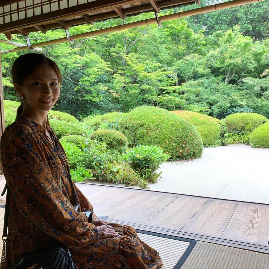 安田美沙子さんのインスタグラム写真 - (安田美沙子Instagram)「たった2日なのに、写真と、食べ物が沢山すぎる。笑 瓢亭の朝粥、詩仙堂、嘯月の和菓子、哲学の道、ビーガンの玄米ミルクアイス、錦のたこさん。 朝から活発に動きました😊❤️✨ ぜひ、おススメコースです⭐️ #instafood #kyonto #瓢亭 #詩仙堂 #ししおどしの原点 #嘯月 #哲学の道 #choice #錦市場 #たこたまご」6月26日 14時52分 - yasuda_misako