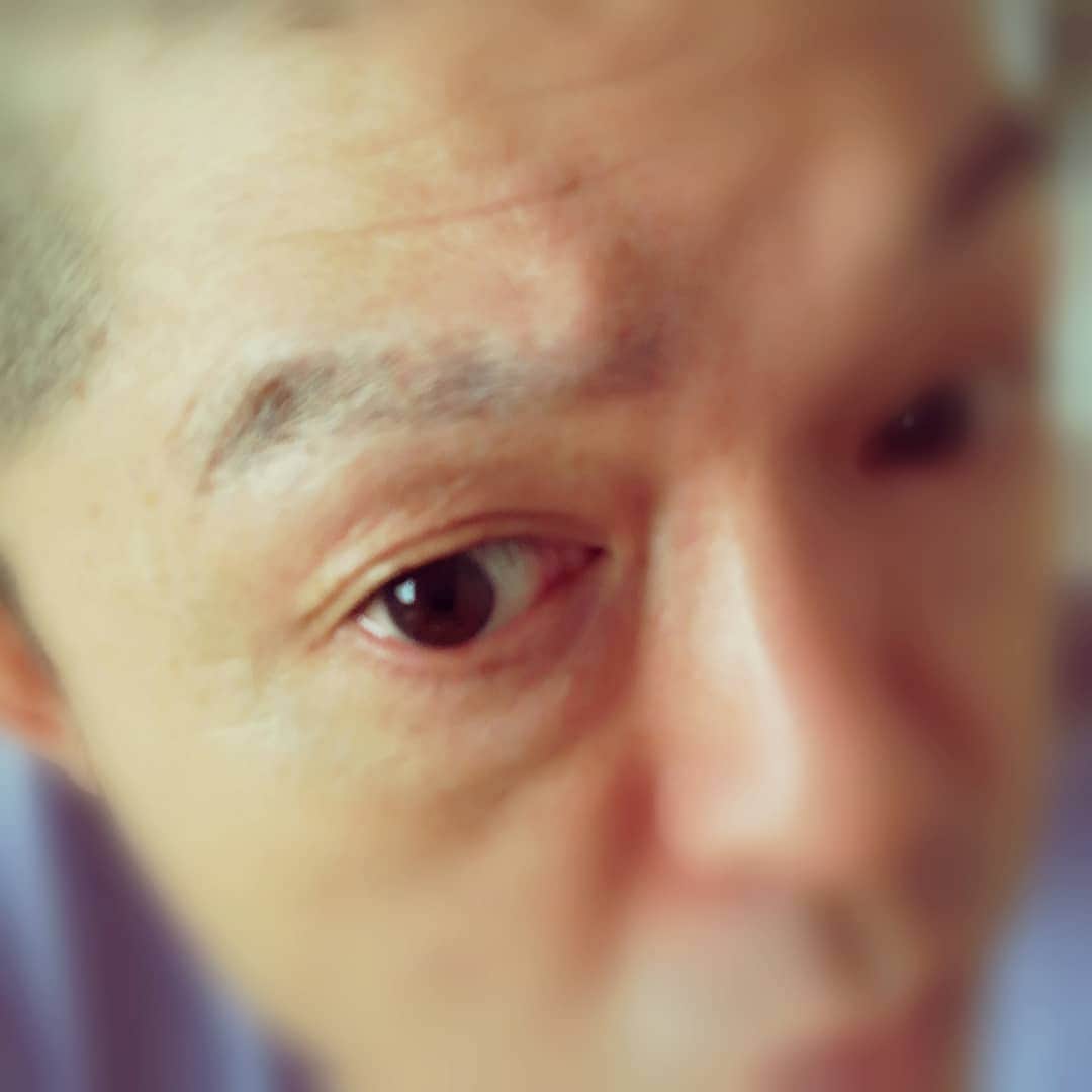 松本隆博のインスタグラム：「。 まいげ剃りすぎたやんけ。 (//∇//)」