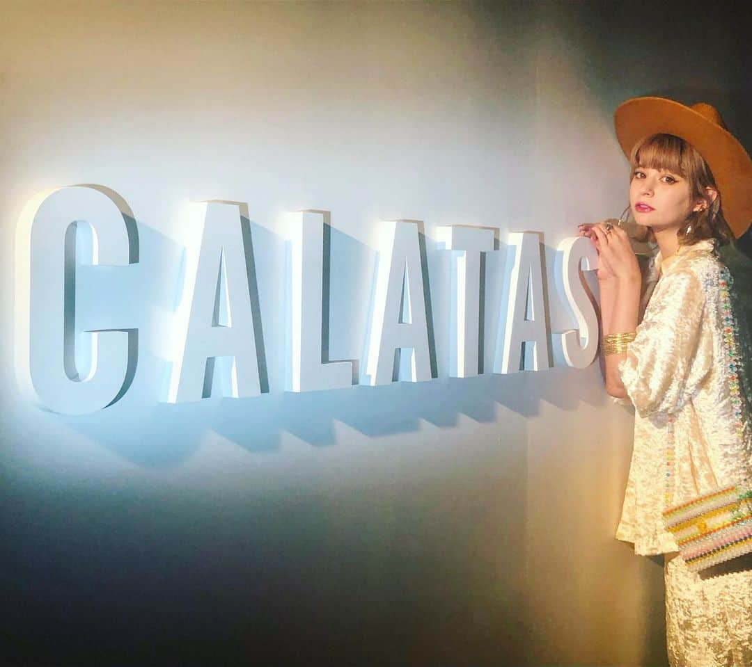 瑛茉ジャスミンさんのインスタグラム写真 - (瑛茉ジャスミンInstagram)「@calatas_official 🦋 欲しかったボディークリームがここに💓 顔と同じように体ももちもちすべすべにしたいから@calatas_official にすっごくいいのみつけちゃった⭐️ レモングラス、ローズマリーみたいなさわやかなかおりもあって夏にぴったり💓💓💓 #calatas_whilear」6月26日 15時02分 - emmajasmine12345_x