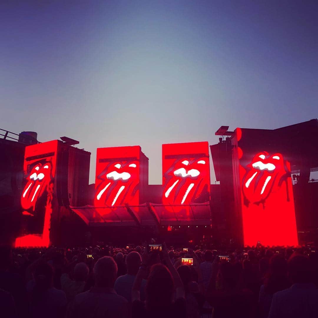 The Rolling Stonesさんのインスタグラム写真 - (The Rolling StonesInstagram)「Thank you Chicago! 👅 #therollingstones #stonesnofilter #chicago」6月26日 15時36分 - therollingstones