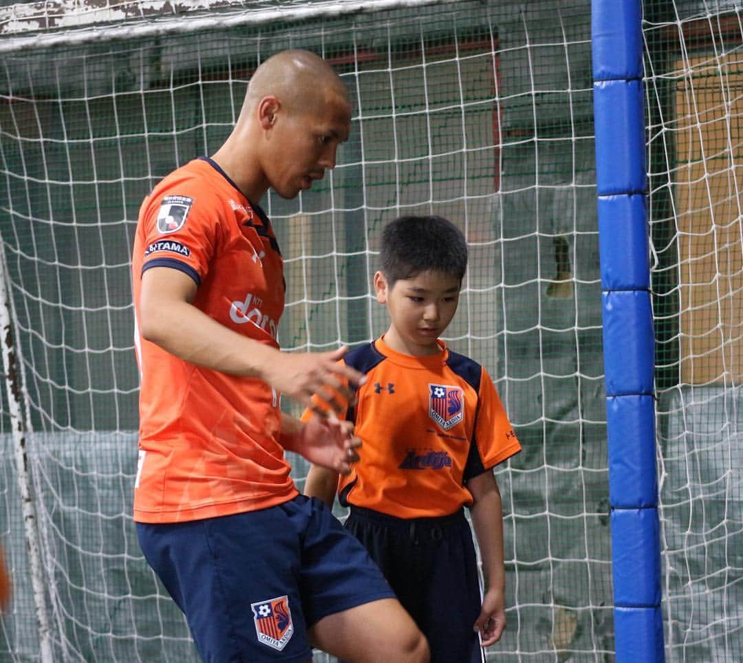 大宮アルディージャさんのインスタグラム写真 - (大宮アルディージャInstagram)「#19奥井 がサッカースクール上尾校を訪問し、「みんなも頑張ってプロを目指してください」とメッセージを送りました😌 . #ardija #大宮アルディージャ #Jリーグ #121パーセント #ORANGE #サッカースクール」6月26日 15時41分 - omiya.ardija