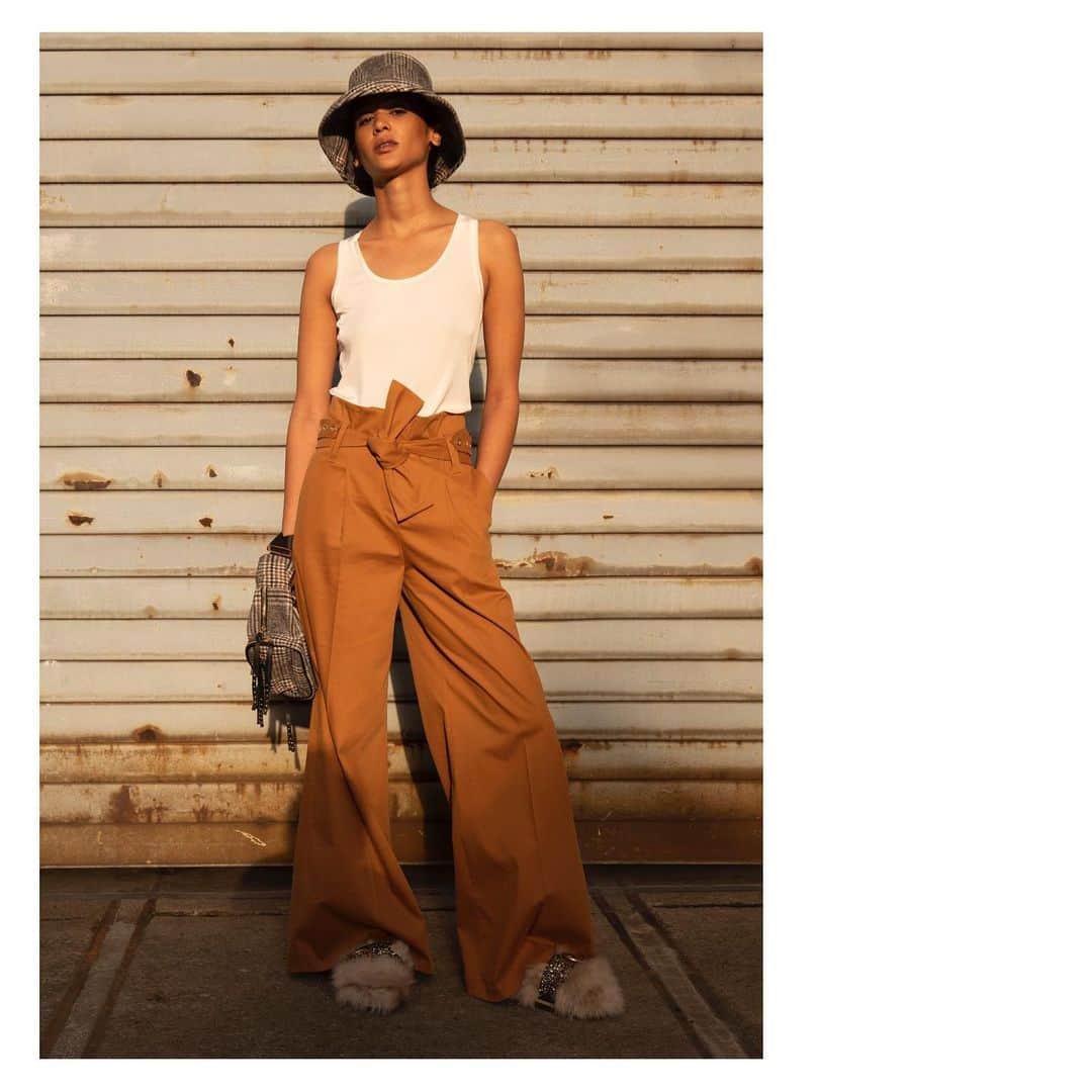 シューマッハさんのインスタグラム写真 - (シューマッハInstagram)「🔥 #TheMuse #prefall19 #editorial #newyork #nyc #love #ootd #inspiration #dorotheeschumacher #photography #midweek #inspiration #tops #pants 🔥」6月26日 15時37分 - dorotheeschumacher