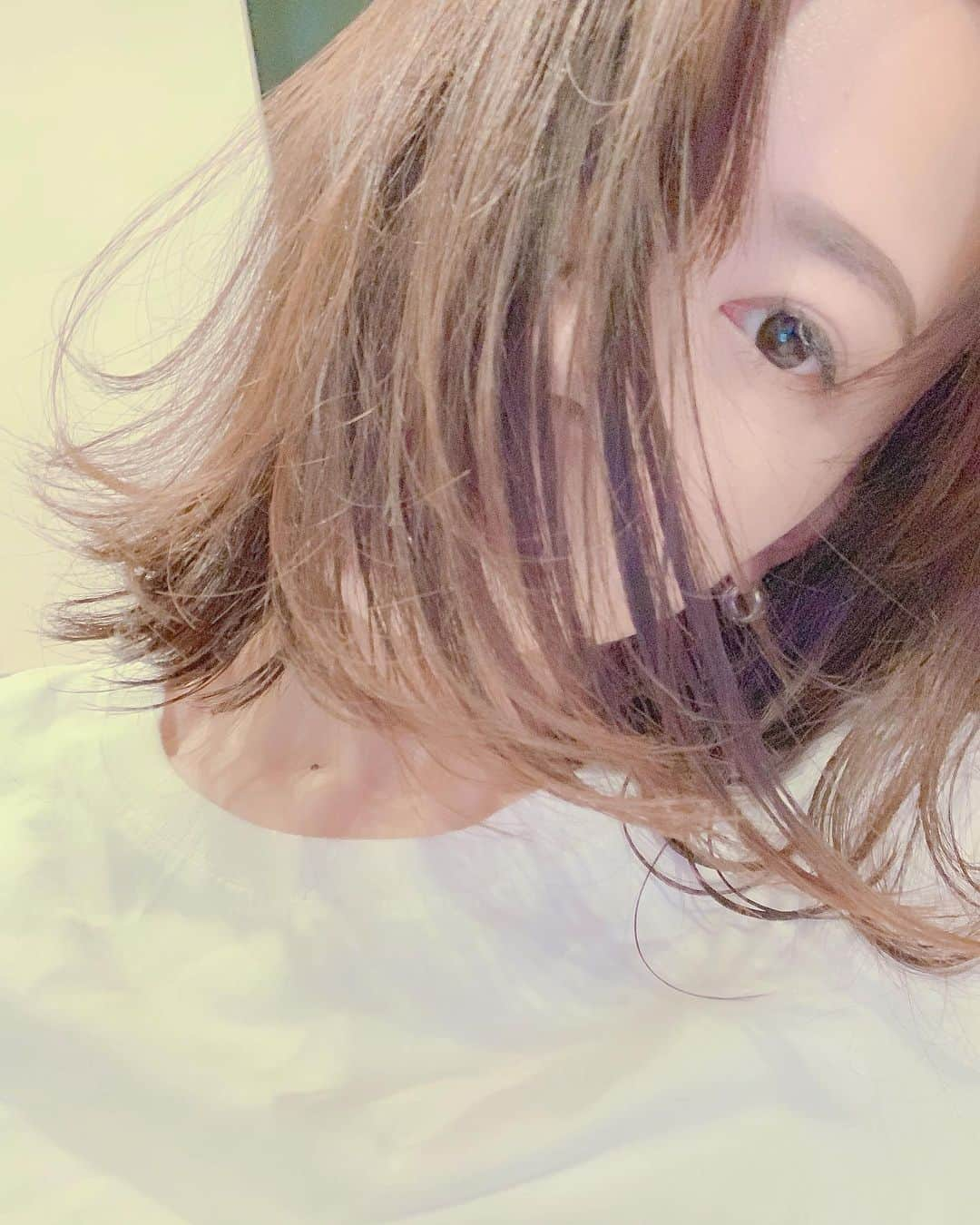 小田切恵子さんのインスタグラム写真 - (小田切恵子Instagram)「💇🏽‍♀️ Hair color changed 明るくなった🌈🌞🌈 そしていつのまにか伸びた ・ 小宮さんありがとうー✂︎ @yusuke_komiya_air」6月26日 15時58分 - keikoodagiri101