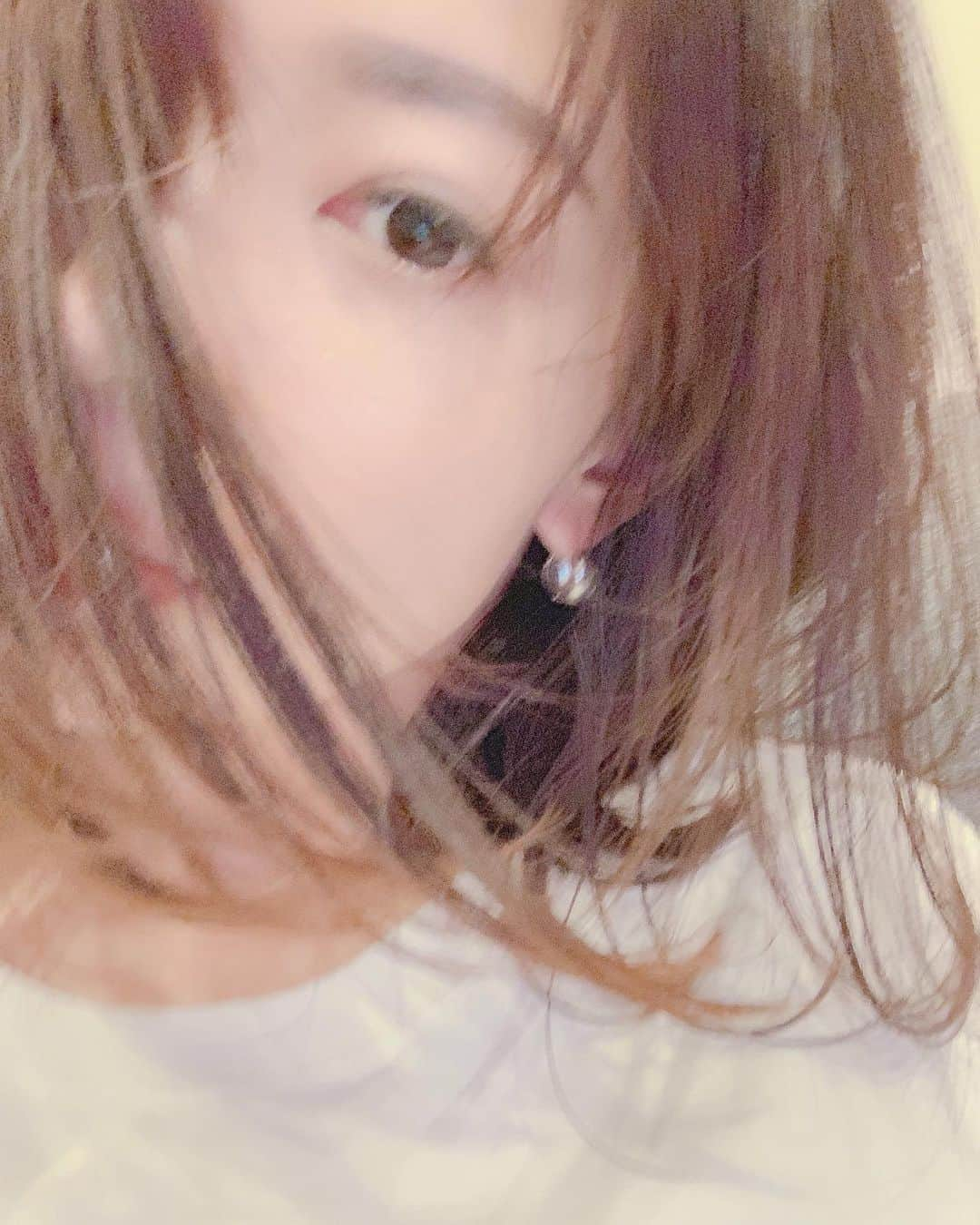 小田切恵子さんのインスタグラム写真 - (小田切恵子Instagram)「💇🏽‍♀️ Hair color changed 明るくなった🌈🌞🌈 そしていつのまにか伸びた ・ 小宮さんありがとうー✂︎ @yusuke_komiya_air」6月26日 15時58分 - keikoodagiri101