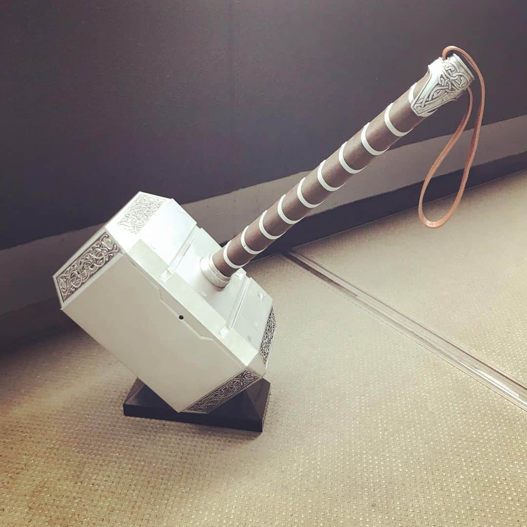 赤頭隆児さんのインスタグラム写真 - (赤頭隆児Instagram)「I got it!! #MJOLNIR #THOR #MARVEL」6月26日 16時20分 - akagashiraryuji