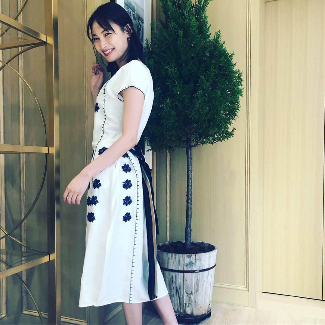 大政絢さんのインスタグラム写真 - (大政絢Instagram)「先日 @toryburch  にてお買い物✨可愛いコレクションがたくさんあり、、、悩む悩む、、、私はどの子をお持ち帰りしたでしょうか？🤭 #トリーバーチ#toryburch」6月26日 16時24分 - aya_omasa_official