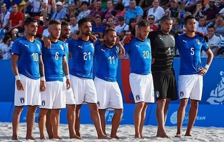 サッカーイタリア代表さんのインスタグラム写真 - (サッカーイタリア代表Instagram)「#Nazionale #BeachSoccer🇮🇹 Euro Beach Games: il dischetto non sorride gli Azzurri . Al debutto nei Giochi di Minsk l’Ucraina vince ai rigori per 8-7. Del Duca: “Gara sfortunata, ma la squadra c’è” . . #VivoAzzurro」6月26日 16時37分 - azzurri