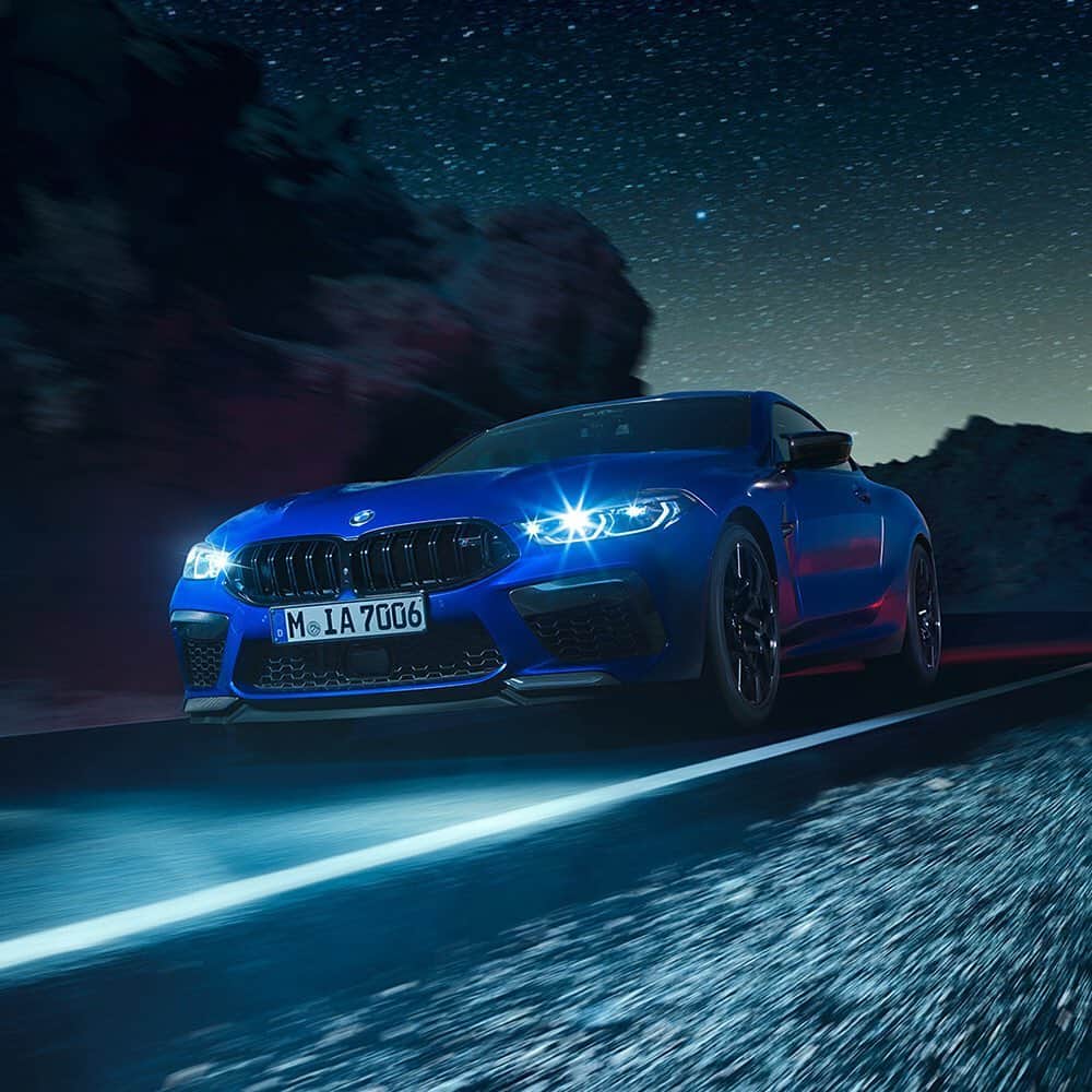 のインスタグラム：「. “THE M8.“ . MのDNAを受け継ぐハイパフォーマンス・ラグジュアリー・カー、ニューBMW M8が2019年冬、ついに登場。 . デビューに先駆け、 ニューBMW M8を「BMW プレオーダー」にて特別先行予約いただけます。 . BMW V型8気筒M ツインパワー・ターボ・ガソリン・エンジンが、空前絶後のパフォーマンスを実現。 ラグジュアリーの象徴でもある、その流麗なボディは見る者すべてを魅了します。 . @bmwjapan アカウントトップのURLをタップすると、BMW公式サイトよりニューBMW M8の詳細をご覧いただけます。 . #TheM8 . #BMW #駆けぬける歓び #BMWJapan #BMWWorld #BMWPost #BMWgram #BMWlovers #BMWlife #BMWlove #BMWforlife #BMWcar」