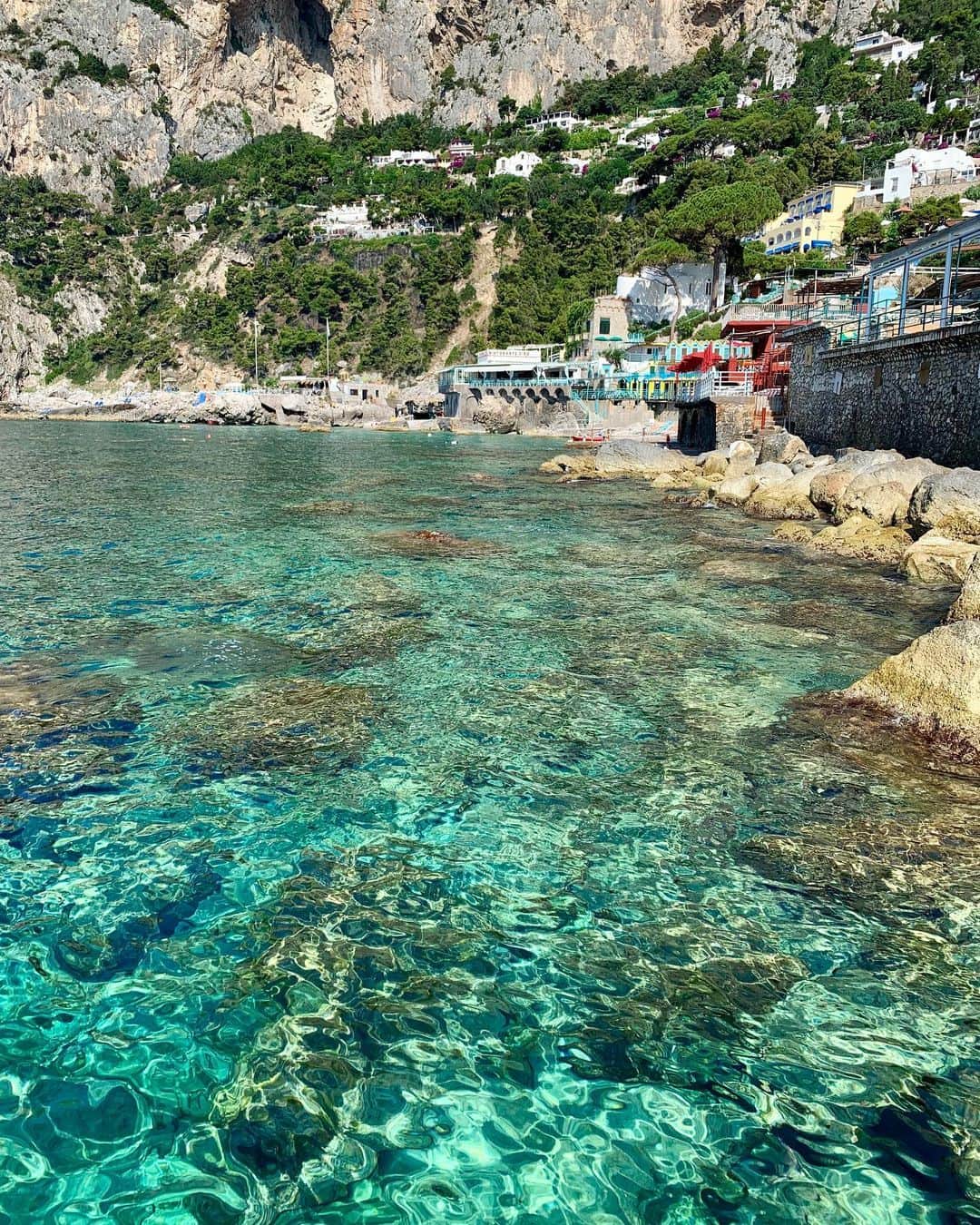 ジマーマンさんのインスタグラム写真 - (ジマーマンInstagram)「Perfecto: Summer scenes in Capri....On location today for our Resort Swim campaign shoot. x Nz #ZimxCapri #Summer19 #ViaVittorioEmanuele30 #🇮🇹🍋」6月26日 17時05分 - zimmermann