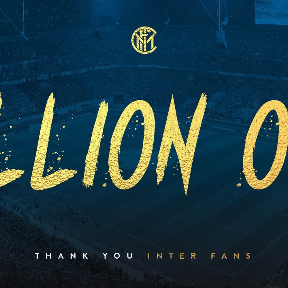 インテルナツィオナーレ・ミラノさんのインスタグラム写真 - (インテルナツィオナーレ・ミラノInstagram)「THE 3-MILLION MARK! 3️⃣⚫️🔵 #InterFans, thanks for your support. Keep following us with this great passion! #ForzaInter #Inter #InterFans #Passion #Love #Football #Fans #Instagram」6月26日 17時18分 - inter