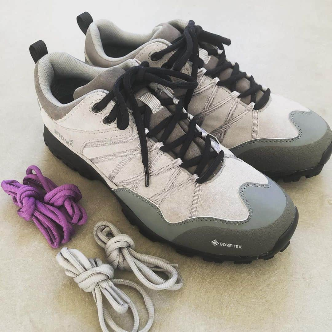 HOUYHNHNM／フイナムさんのインスタグラム写真 - (HOUYHNHNM／フイナムInstagram)「Pilgrim Surf+Supply別注のinov-8。防水かつ軽量で、グリップもいい感じです。ブラック、パープル、グレーのシューレース付き。 #pilgrimsurfsupply #beams #inov8 #houyhnhnm #フイナムの私物」6月26日 17時22分 - houyhnhnm_official