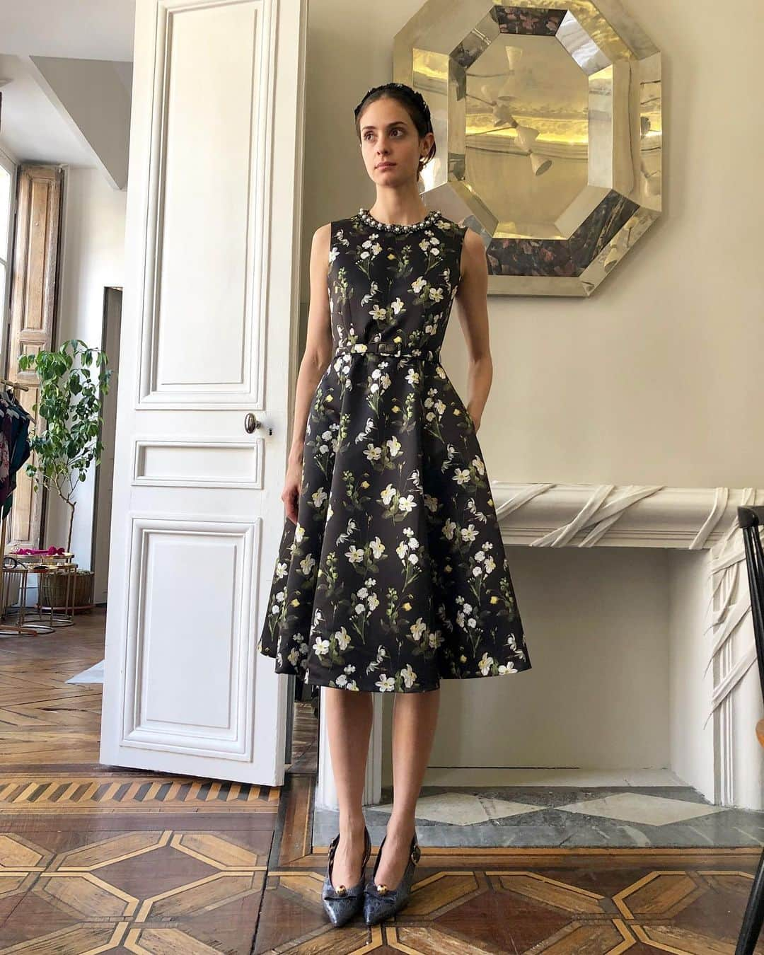 Taki Tanakaさんのインスタグラム写真 - (Taki TanakaInstagram)「#ERDEM  #アーデム をバイイング。 今回は日本の女性にぴったりのフローラルプリントが大充実♡ #お楽しみに @iza_official @erdem  #tripstagram #buyingtrip #day24 #paris #paris🇫🇷」6月26日 17時38分 - tanakataki