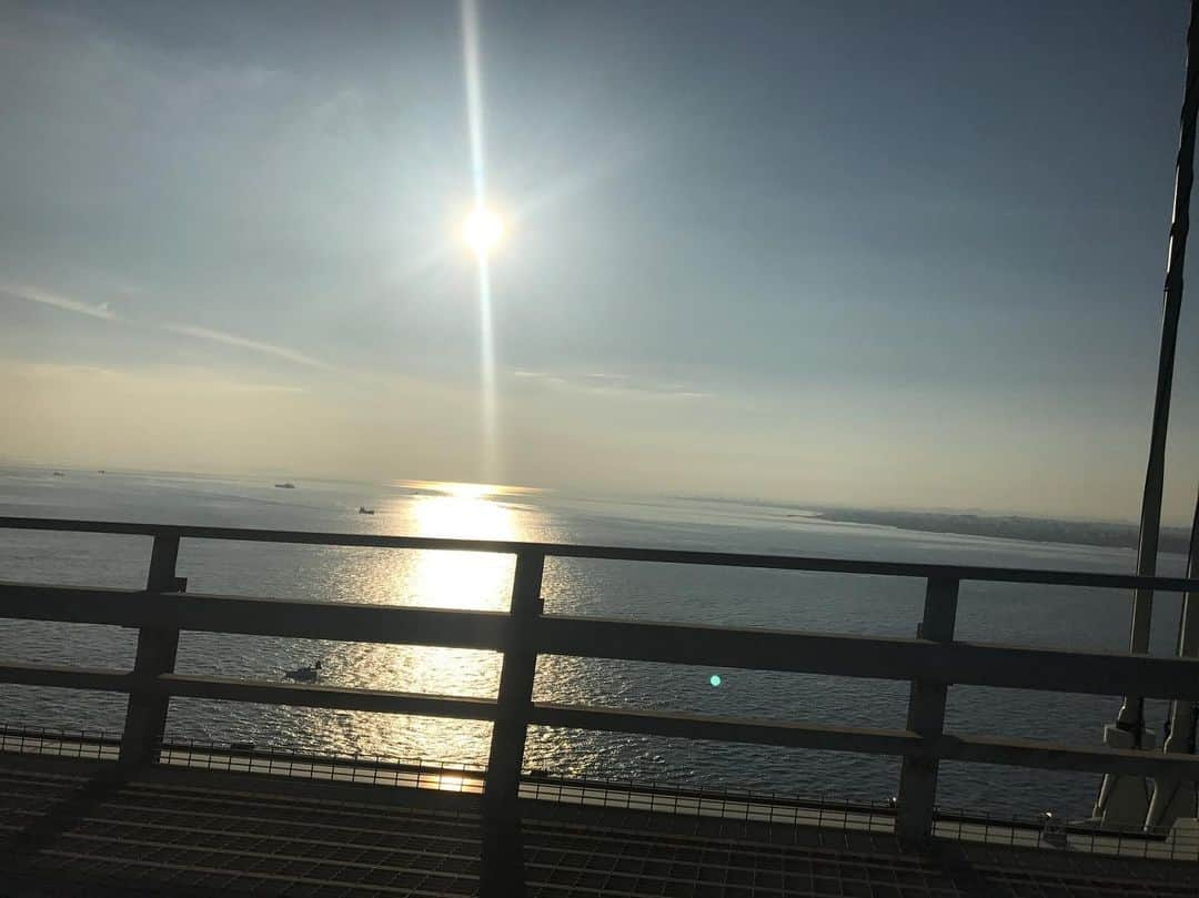 下野佐和子さんのインスタグラム写真 - (下野佐和子Instagram)「昨日は明石海峡大橋→鳴門大橋へ、帰りは明石海峡大橋が一望できる温泉へ♨️最高の一日で、露天風呂で、疲れも吹っ飛びました☺️✨温泉の写真はないけど、皆んなに行って欲しい程、お勧めです💓 #美湯松帆の郷 #温泉施設 #温泉リゾート #明石海峡大橋 #鳴門大橋 #渦の道 #道の駅うずしお #onion #兵庫県 #徳島県 #釣り人 #晴天 #夕日マニア」6月26日 18時45分 - osawadon_sawako