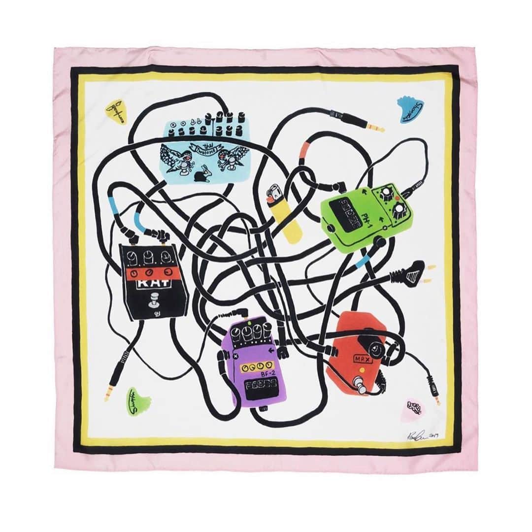 マッツノーガードさんのインスタグラム写真 - (マッツノーガードInstagram)「The amazing silk scarfs made by @roseeken for her exhibition ‘Pogo’ in our store at Strøget❤️ Available in from Friday June 28th - only 10 of each!」6月26日 18時54分 - madsnorgaard