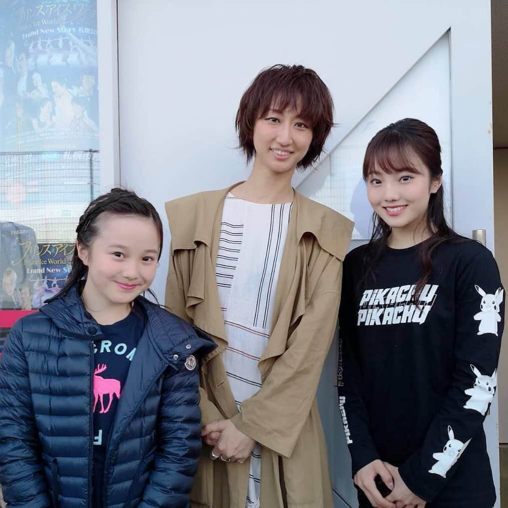 Ms.OOJAさんのインスタグラム写真 - (Ms.OOJAInstagram)「プリンスアイスワールド🤴思い出写真✨ . 本田真凛ちゃんと、本田紗来ちゃんの美人姉妹✨✨ . 3年前の大分の時は14歳だった真凛ちゃん、美少女から綺麗な女性に成長していて、そのパフォーマンスははっと息を呑むような美しさでした。 . 沙羅ちゃんの妖精のような可憐さも❤️ . これからの活躍が楽しみです😊 . #piw #プリンスアイスワールド #札幌 #本田真凛 #本田紗来 #msooja」6月26日 18時57分 - msoojafaith