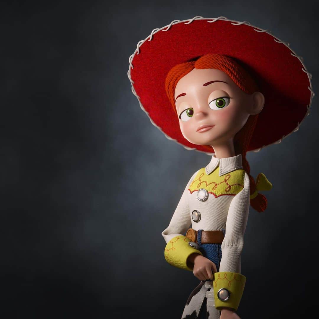 Walt Disney Studiosさんのインスタグラム写真 - (Walt Disney StudiosInstagram)「Old friends and new faces. Swipe ➡️ to see the new character portraits from #ToyStory4. See the film in theaters now!」6月27日 5時30分 - disneystudios