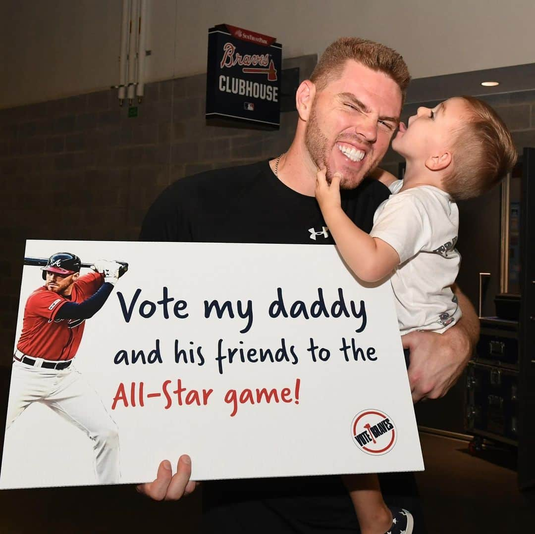 アトランタ・ブレーブスさんのインスタグラム写真 - (アトランタ・ブレーブスInstagram)「Freddie’s campaign manager Charlie with a message for Braves Country! #VoteBraves」6月27日 5時36分 - braves