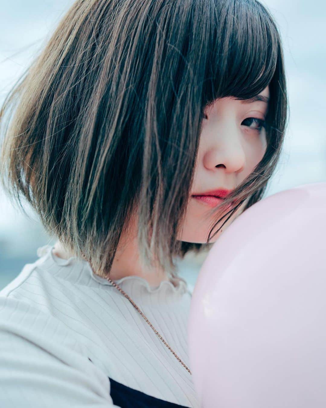 haraoのインスタグラム：「- - - - - - camera：sony α7RⅢ - - - そろそろ梅雨入りしそうです。 週末は雨っぽいです。 土曜日は撮影です... - - - #Osaka #淀川 - #sonya7riii #sonyalpha #portrait #人像攝影 #外拍 #GPW_membersonly #エモい #ポートレート撮影  #被写体募集」