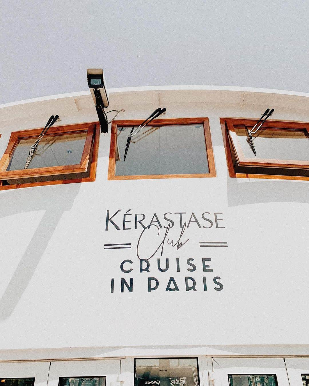 今井華さんのインスタグラム写真 - (今井華Instagram)「#Kerastase  cruise 🛳🇫🇷 ケラスターゼ船に乗って セーヌ川を遊船しながら 世界中の女の子たちとmovie撮影をしたよ📸 一体何ヶ国のlady'sがいるの？✨ #KerastaseClub  #KerastaseCruise @kerastase_official」6月26日 21時10分 - imaihana