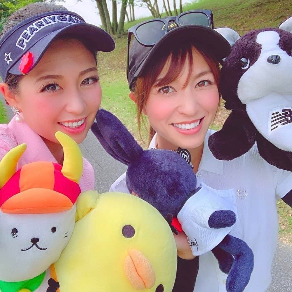 高沢奈苗さんのインスタグラム写真 - (高沢奈苗Instagram)「. 先日、米原ゴルフクラブへ⛳️ . 初めぐちゃんと💛 めぐちゃんは普段はキャディーさんをやっているので、気配りが素晴らしい🥺✨ . めぐちゃんと回ると色々と助かるし楽しい💓😊 . スコアは米原ベスト😛 米原で90切れたのは嬉しい💓 . . ヘッドカバー、キャラクター渋滞😝笑 . . . #golf #StANDREWS #ゴルフ #ゴルフ女子 #米原ゴルフ倶楽部」6月26日 21時49分 - nanaetakasawa