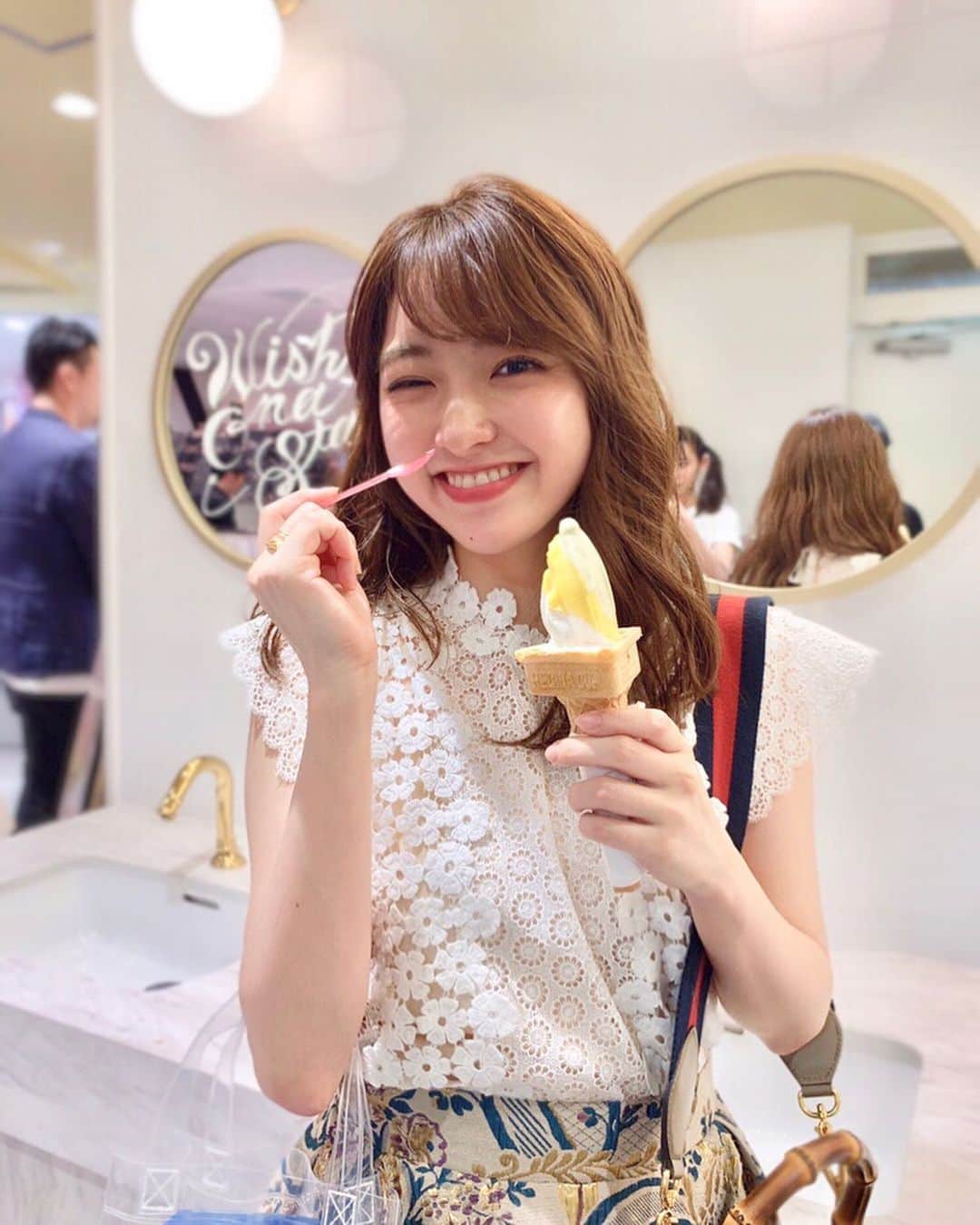 のインスタグラム：「#SHIBUYA109 リニューアルでオープンする #mogmogstand のレセプションへ。🍨🧁🍓 . @vitocoffeejp がお気に入り♡ ここのヘルシーなジェラートも 大好きなポテトもおいしすぎた😋 . こっこちゃん今日もありがとー👯‍♀️！ @coco.golf . .  #vitocoffee #vito #mogmogstand  #shibuya109 #tokyo #shibuya  #ヴィト #ジェラート #モグモグスタンド #アイス #渋谷109 #レセプション #渋谷カフェ」